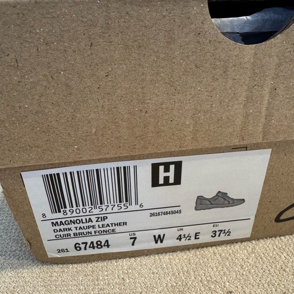 Clarks Magnolia Zip Womens Slip-On, Dark Taupe Leather, Sz 7W, NWB - Picture 10 of 11